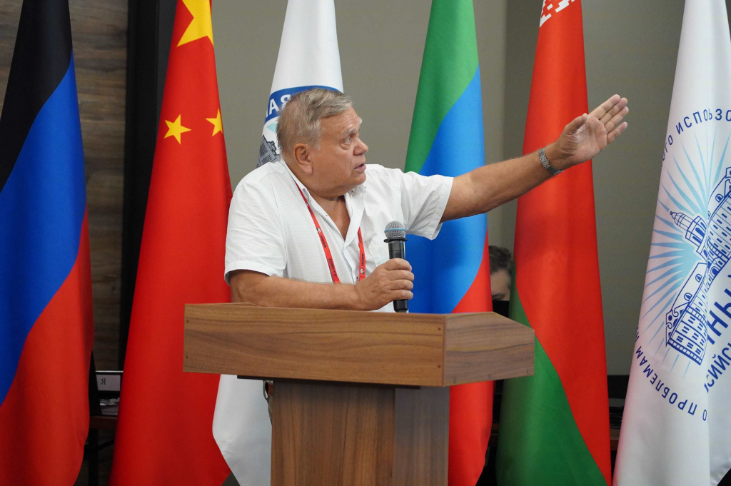 A0108082 ------.jpg A0108082 ------.jpg